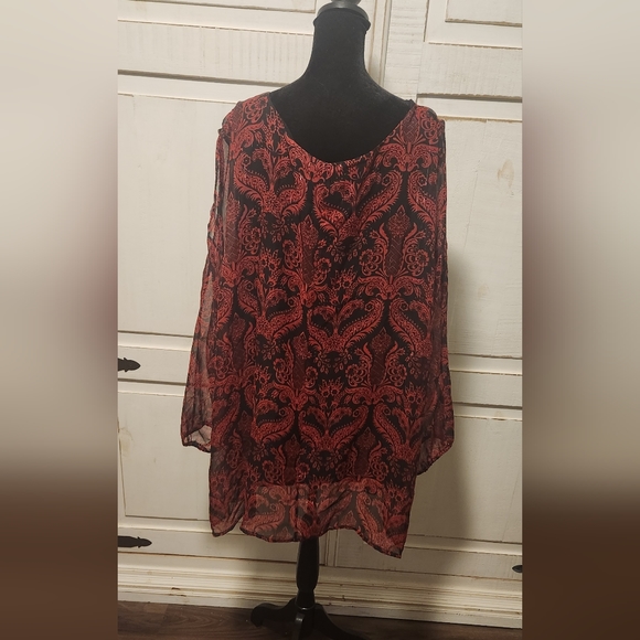 Avenue Blouse Perfect for holiday Nwt - Picture 6 of 7